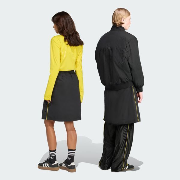 , Black, black, M