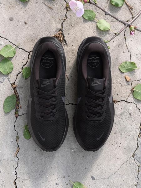 Кросівки Nike Revolution 8 HJ9198-002 фото