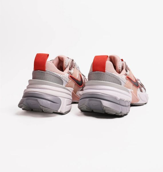 Кросівки Nike V2K Run HF9997-100 фото