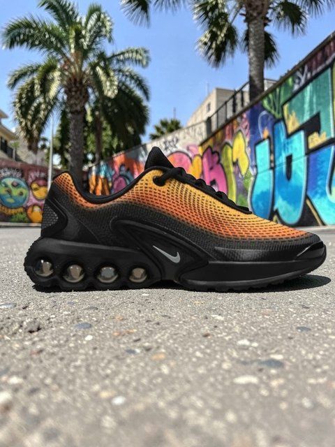 Кросівки Nike Air Max Dn IB2868-001 фото